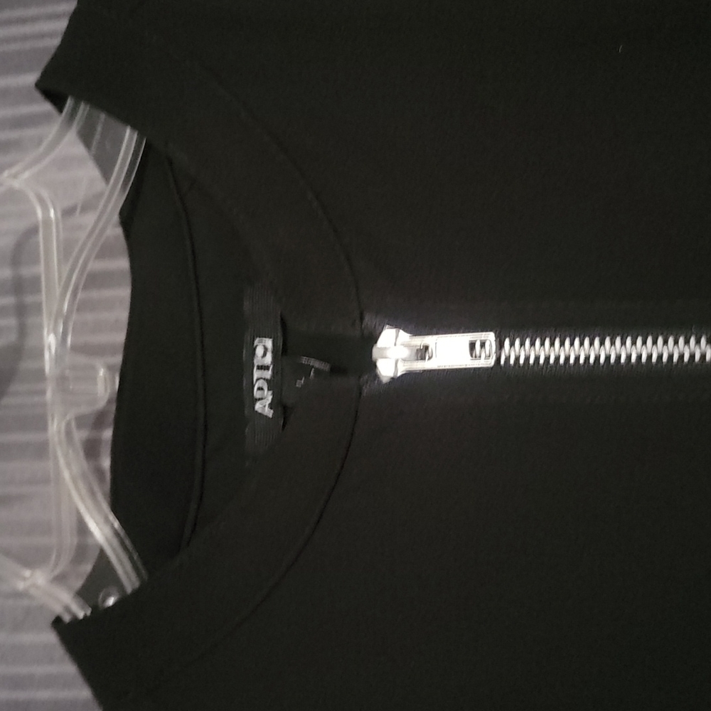 Black Jacket - Picture 4 of 6